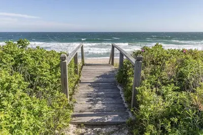 Image de \"Runaway\" -Beachside Bliss with Ocean Views on Nobadeer Beach