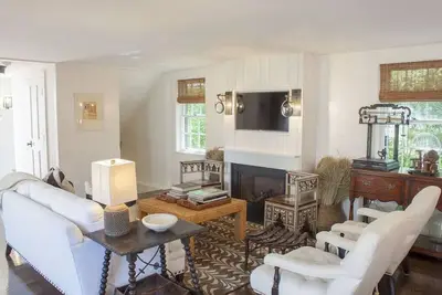 Charming Nantucket style home