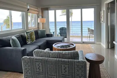 Image de Coastal Paradise at Waves, Tower Isle