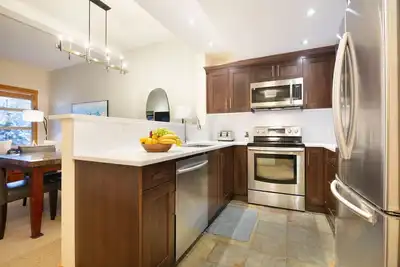 Image de Mountainside 3br: Private Hot Tub, True Ski-In/Out