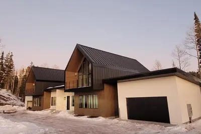 Image de Twin Peaks Unit B Ski-in/Ski-out with Jacuzzi