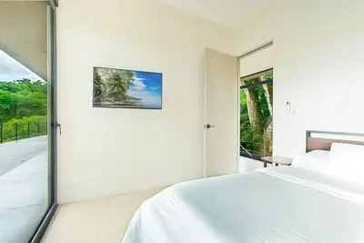 Image de Serenity at Skyraider Villa.