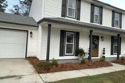 Image de Wonderful 3-bedroom house with Ac in quaint Summerville