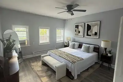 Image de Beautifully designed 1 bedroom 1 bath home comfortably sleeps up to 4 guests