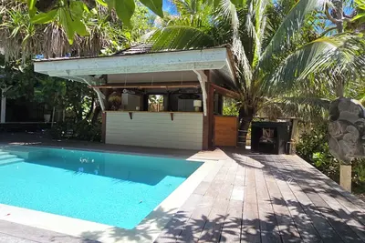 Image de Cottage Te Hono Vai, charmante maison balinaise avec piscine en bord de mer
