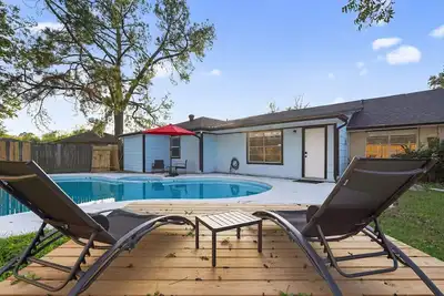Image de Private Pool Paradise 5br | Close to Everything!