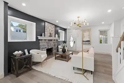 Image de Renovated Mt. Airy Townhouse with Modern, Upscale Touches