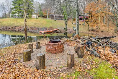 Image de Lake Malone Cabin Getaway! Dock, Fire Pit, Grill