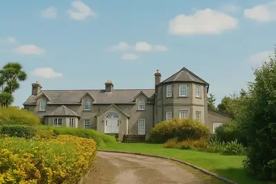 Image de Large historic home overlooking the sea in Connemara