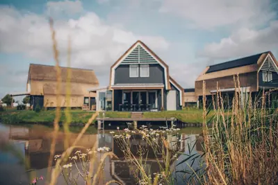 Image de A spacious detached Watervilla on the outside of the park