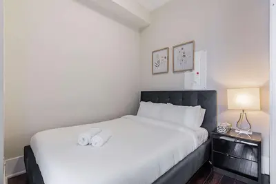 Image de RivetStays | The Atmos Deluxe 2 Suite – 1 Bedroom Condo
