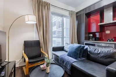 Image de RivetStays | The Atmos Premium Suite – 1 Bedroom Condo