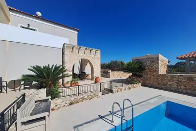 Image de White Rose Villa with amazing views and tranquil settings