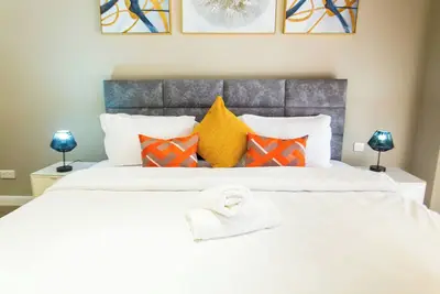 Image de Lovely Two Bedroom Apartment at Pearl in City