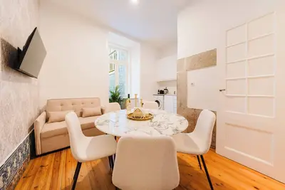 Image de Super Central Lisbon | 8 Guests | Modern / 2 bath