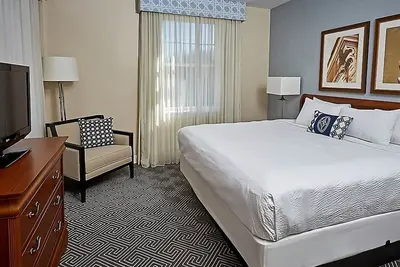 Image de 3 Units | Indoor Pool | Pet-Friendly | Downtown Staunton Stay