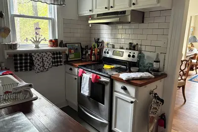 Image de Tranquil 2-bedroom house with Ac in charming Durham Few miles to Duke and Unc.