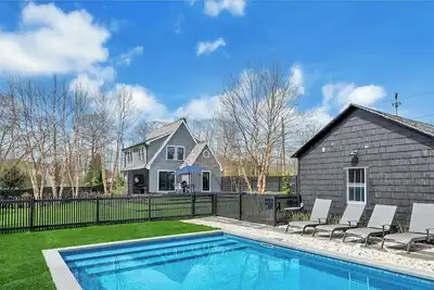 Image de NoFo Retreat  Mattituck - Across from Marina, near Vineyards, Beach & Love Lane