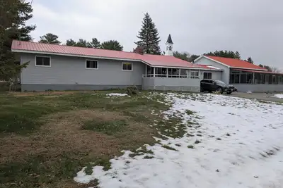 Image de Spacious 3-bedroom house with Ac and Wi-Fi in charming Medway, Maine