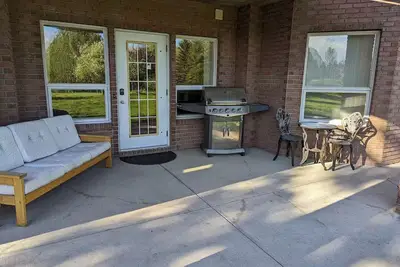 Image de Dog-Friendly 3br Walkout on 3. 5 Acre Retreat | Lrt, Airport & Canmore Nearby