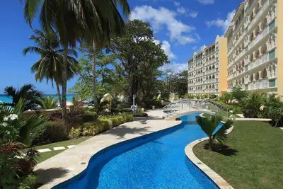 Image de Sapphire Beach Condos 313