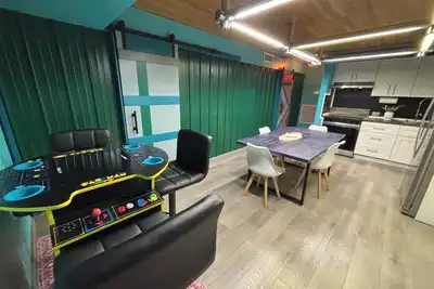 Image de The Eastwood Loft Urban Honolulu Hideout - 3 beds - Parking - Convention Center