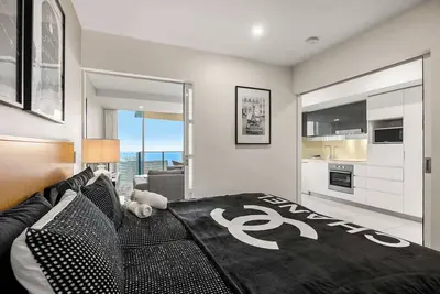 Image de Vogue themed Getaway| Great Ocean Views