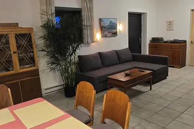 Image de Maison de rêve au bord du lac, à 5 min du ski Stoneham, du golf et Empire 47