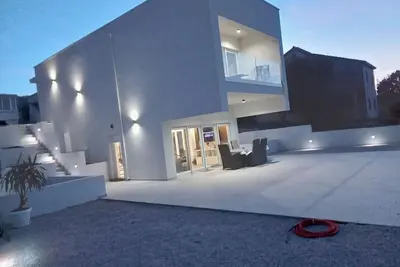 Image de 3-bedroom villa in Raslina with 3 air condition. \nNear beach, Šibenik, Vodice. . .