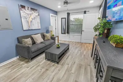 Image de 2br Modern Walkable Fast Wi-Fi Sleeps 4