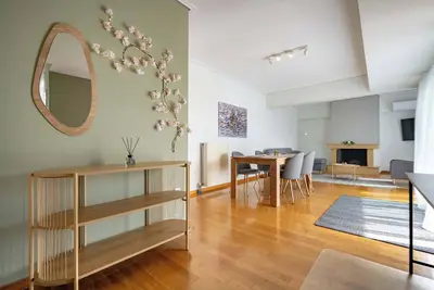 Image de Sunlit Terrace 3br Apartment – Tavros by ΜΡS