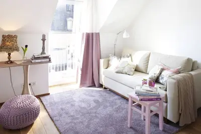 Image de KÖNIGSschlaf's sunny apartment with large balcony