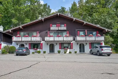 Image de Spacious Retreat Near StoryLand, Ski Mtns & Trails