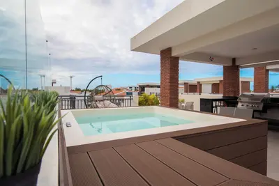 Image de Exclusive private 2br Penthouse, 200m², Rooftop, Jacuzzi, Bbq