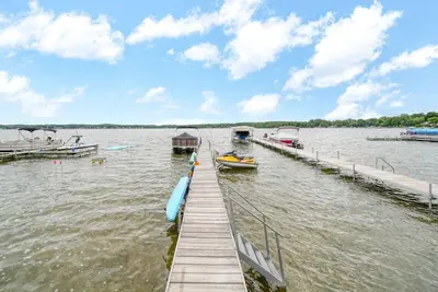 Image de 3-bedroom lake house in tranquil on Round Lake Sleeps 10