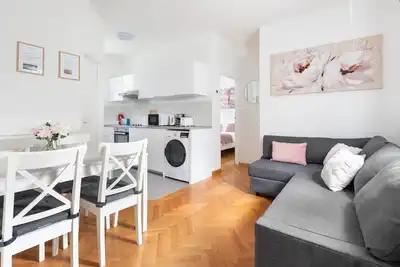 Image de City Pearl 2-bedroom apartment, Prime Location!