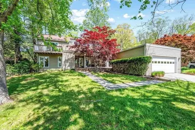 Image de Bright 5br Blacksburg Retreat • Big Windows, Patio & Firepit • Near Vt