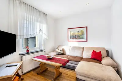 Image de Maison de vacances Knappstein avec terrasse partagée, jardin et Wi-Fi