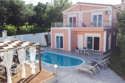 Villa Danae I - 100m from beach