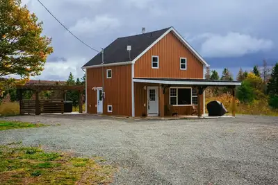 Image de Cozy Copper Cabin - 10 mins from Truro Ns