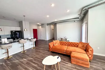 Image de Family-Friendly 2br with Amenities, WiFi & Parking