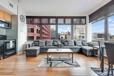 Image de Downtown Chicago Stay with Free In & Out Parking 5