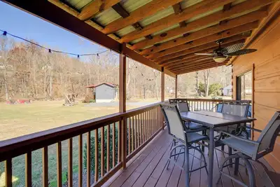 Image de Hike & Relax Fireside: Peaceful Damascus Gem