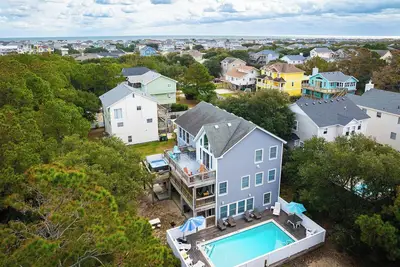 Image de New Listing! Private Pool, Hot Tub & Walk to Beach