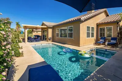 Image de Desert Breeze 4bed 3bath, Casita. . Salt Water Pool Spa, Golf views