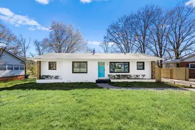 Image de Lux Blue OasisMin From South End on Vrbo