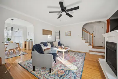 Image de Appealing 2br Cape Cod w/ bonus rm & fiber Wi-Fi!