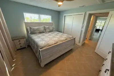 Updated Lgi Condo! Includes Pool, Ferry, Golf Cart and Beach Access