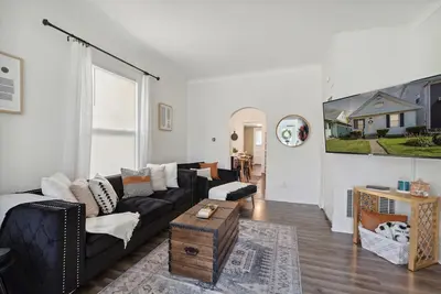 Image de Downtown Rossford/Toledo Restored Arts&Crafts Home