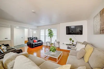 Image de Home 1 Mi to Uc Riverside: Families Welcome!